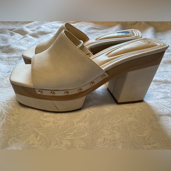 Jessica Simpson Charlete Womens 9 Studded Slide Platform Heels White Brown Y2K - Picture 8 of 12